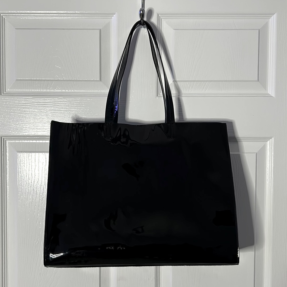 H&M Patent Shopper